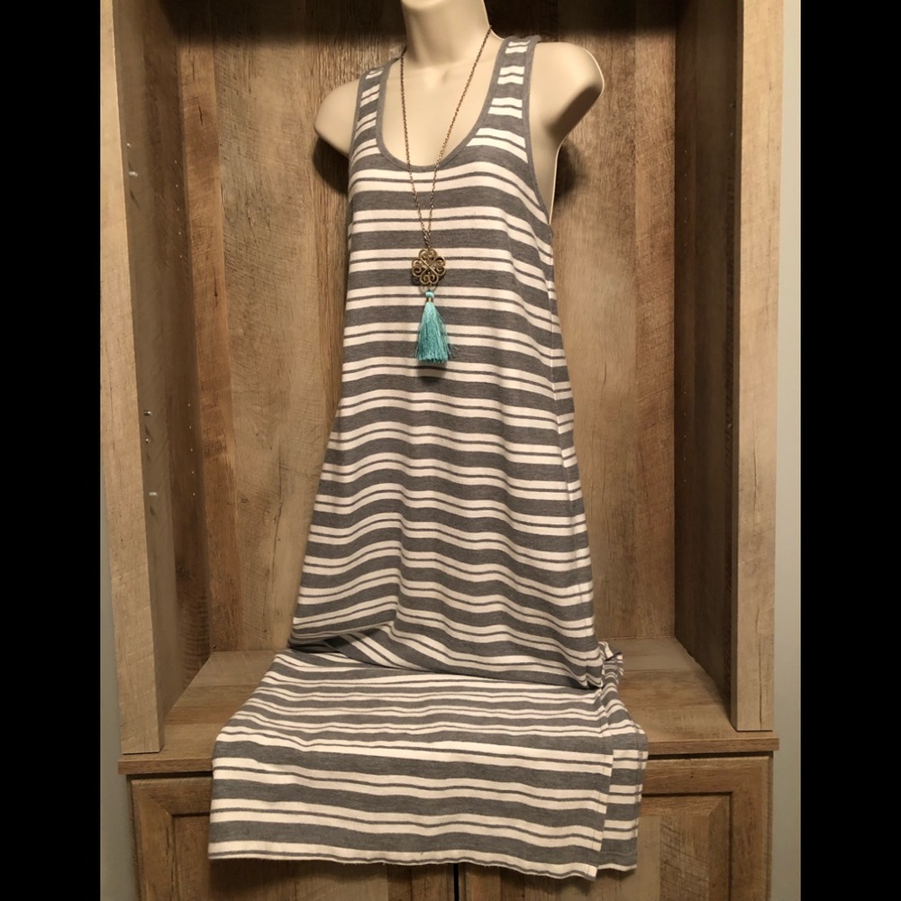 Women’s Loft tank top stripe Maxi dress 🏖